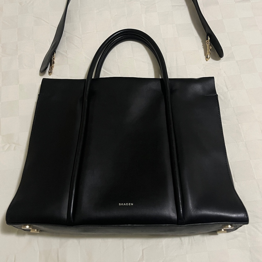 Skagen Mid-size Leather handbag